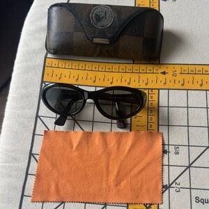 Vintage Fendi Sunglasses FS224 with Orignal Case and Cloth